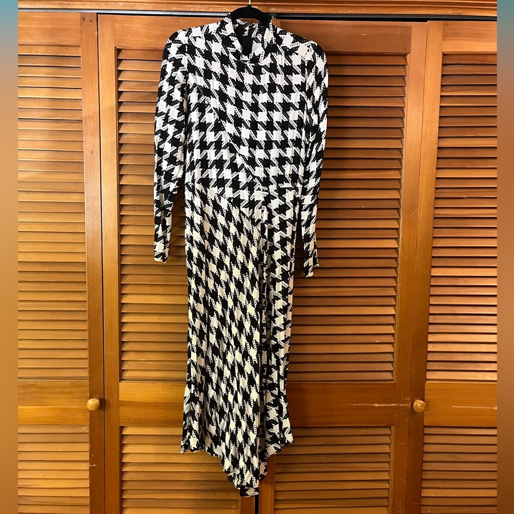Ann Taylor Houndstooth Long Sleeve Dress